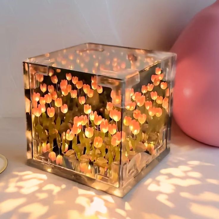 Tulip Cube Mirror Lamp